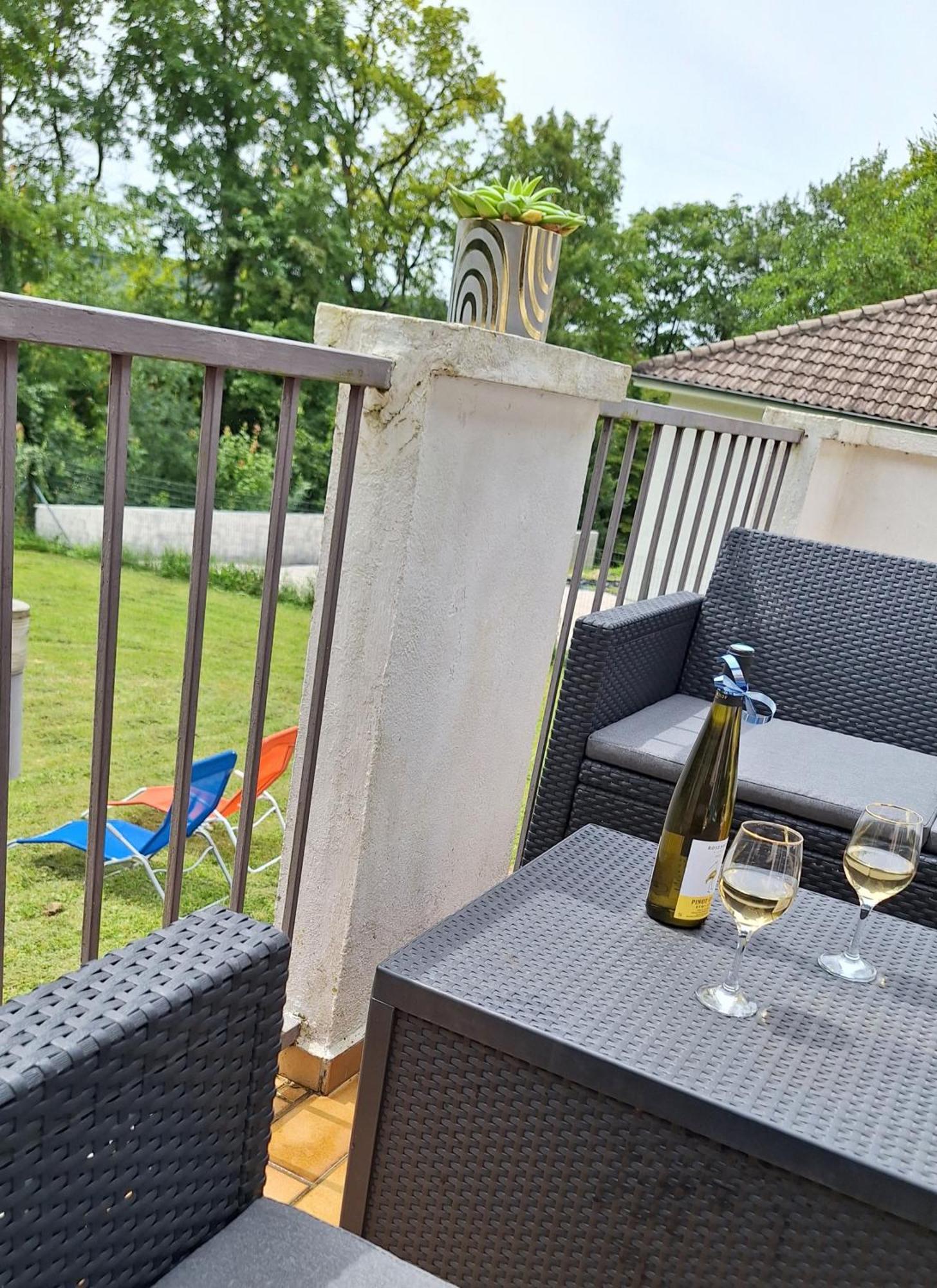 Agreable Maison Avec Jardin A Joinville Zewnętrze zdjęcie