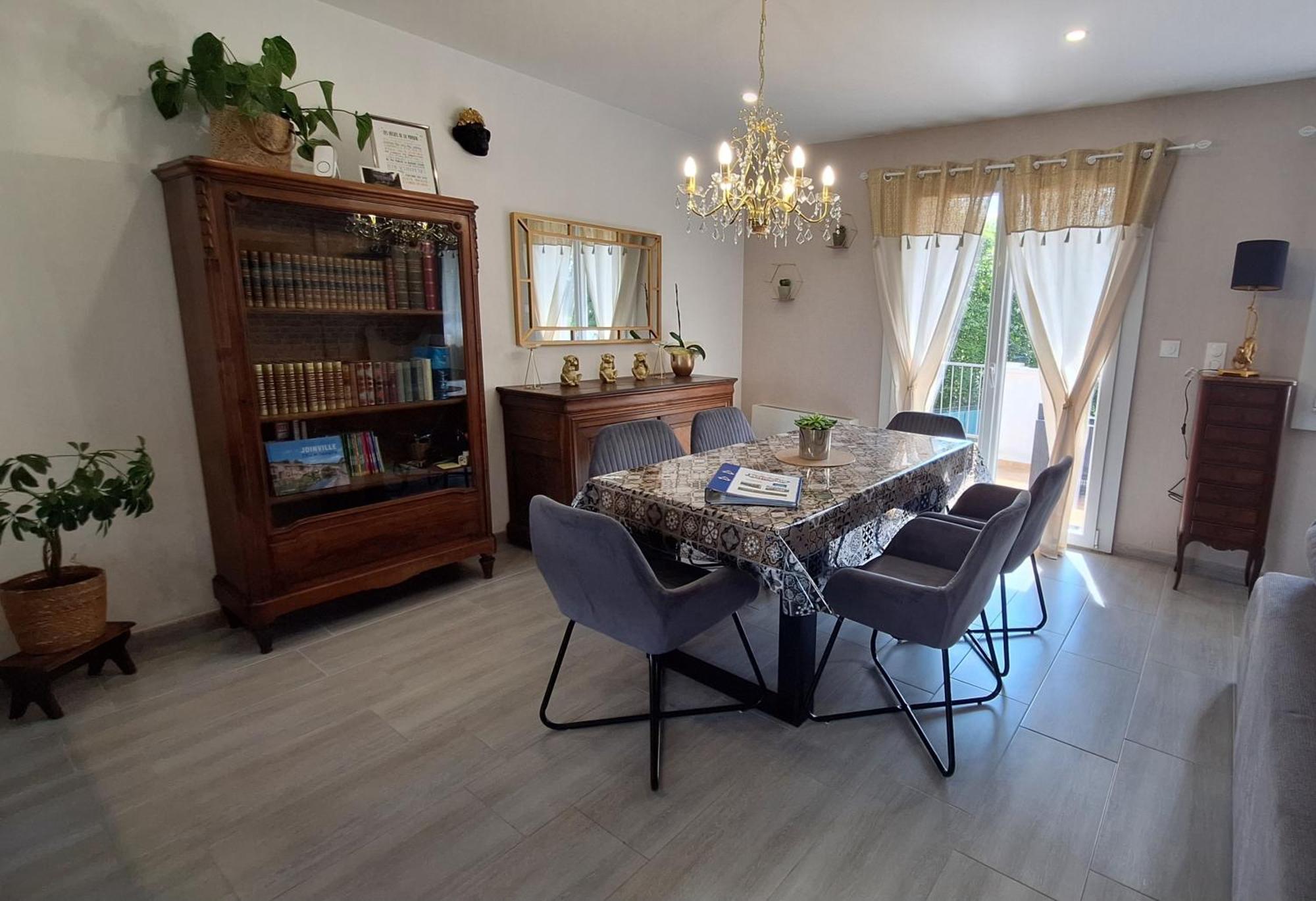 Agreable Maison Avec Jardin A Joinville Zewnętrze zdjęcie